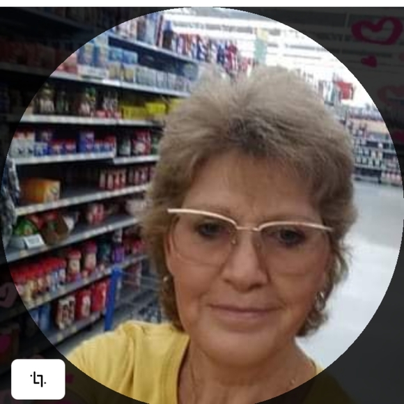 Im Patricia..I Love Offers And Bundles.. Doing Closet Cleanout ! - Picture 3 of 4